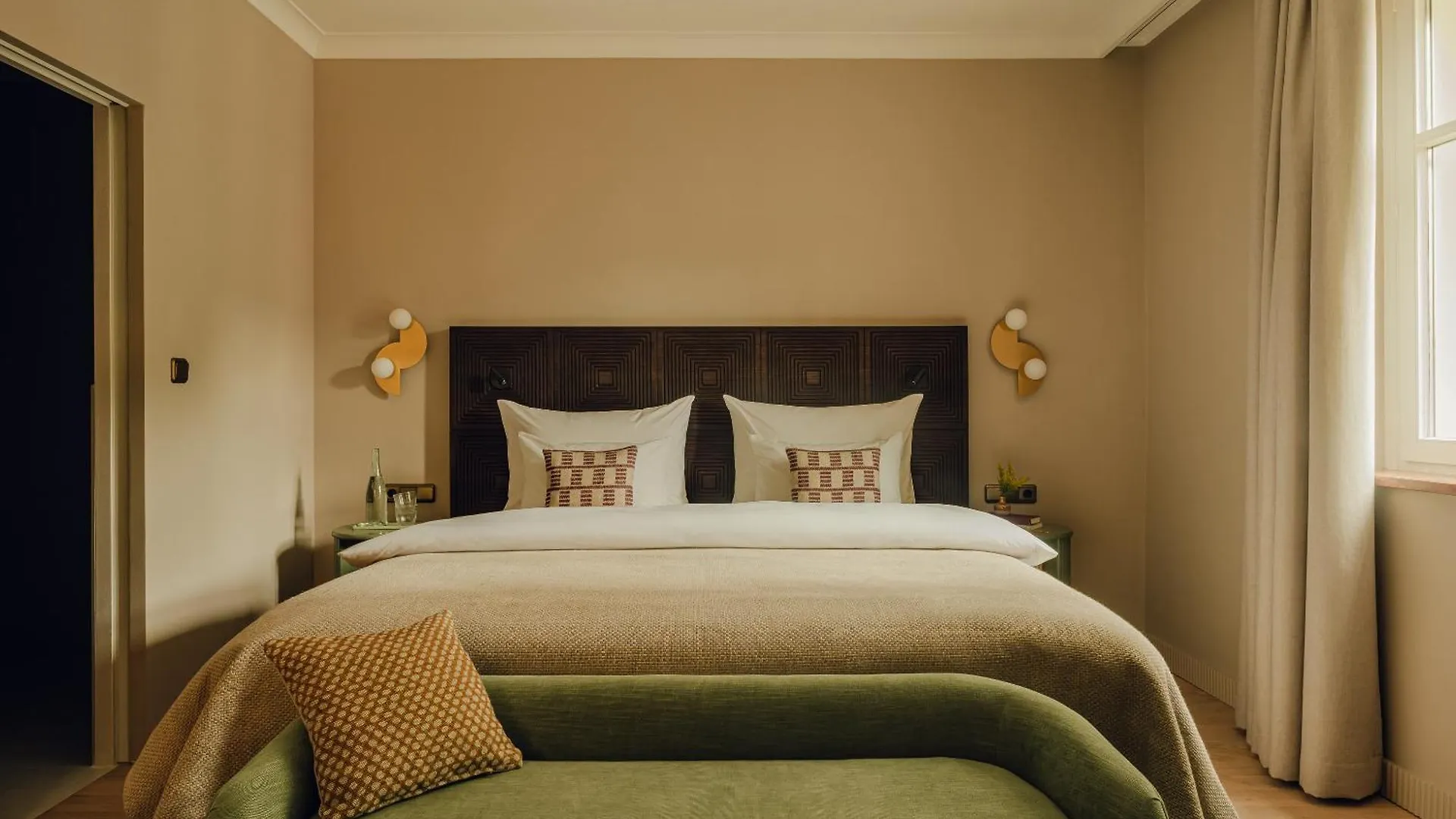 Hotel Zum Hirschen Salzburg 4*,